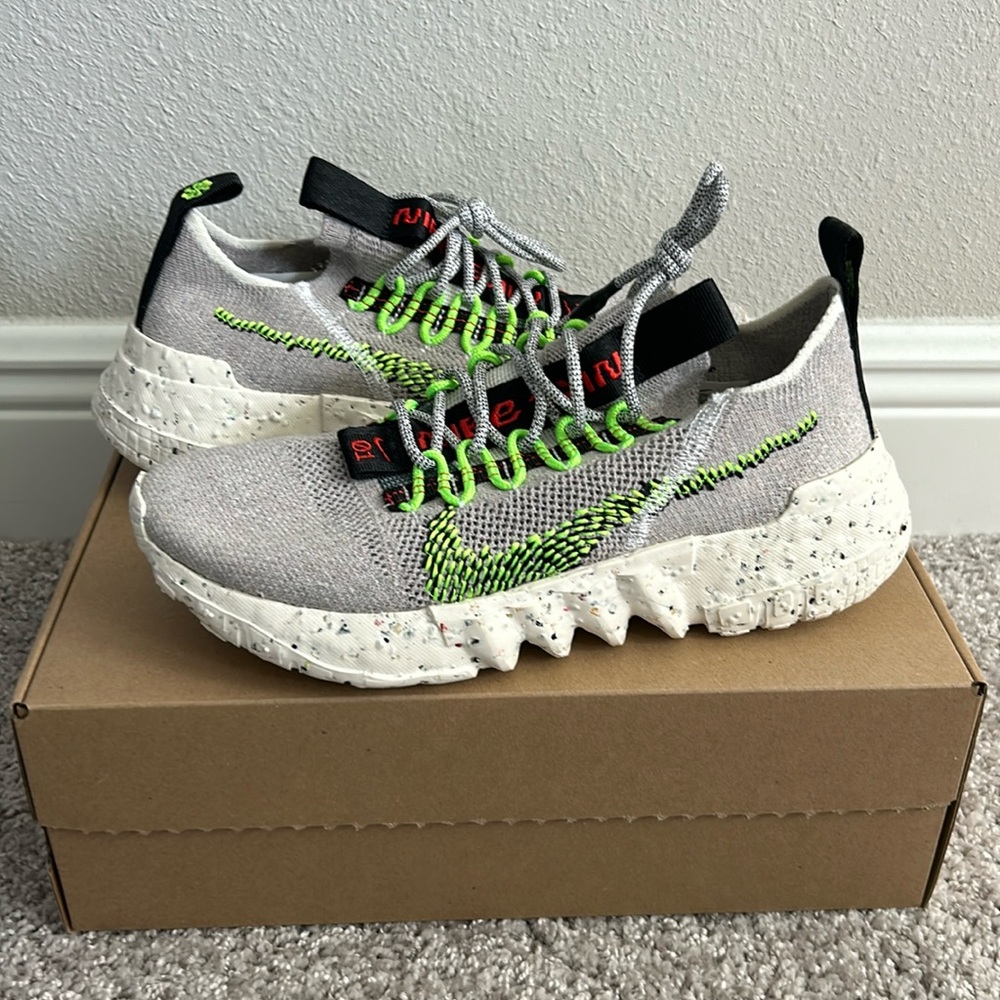 Nike Space Hippie 01